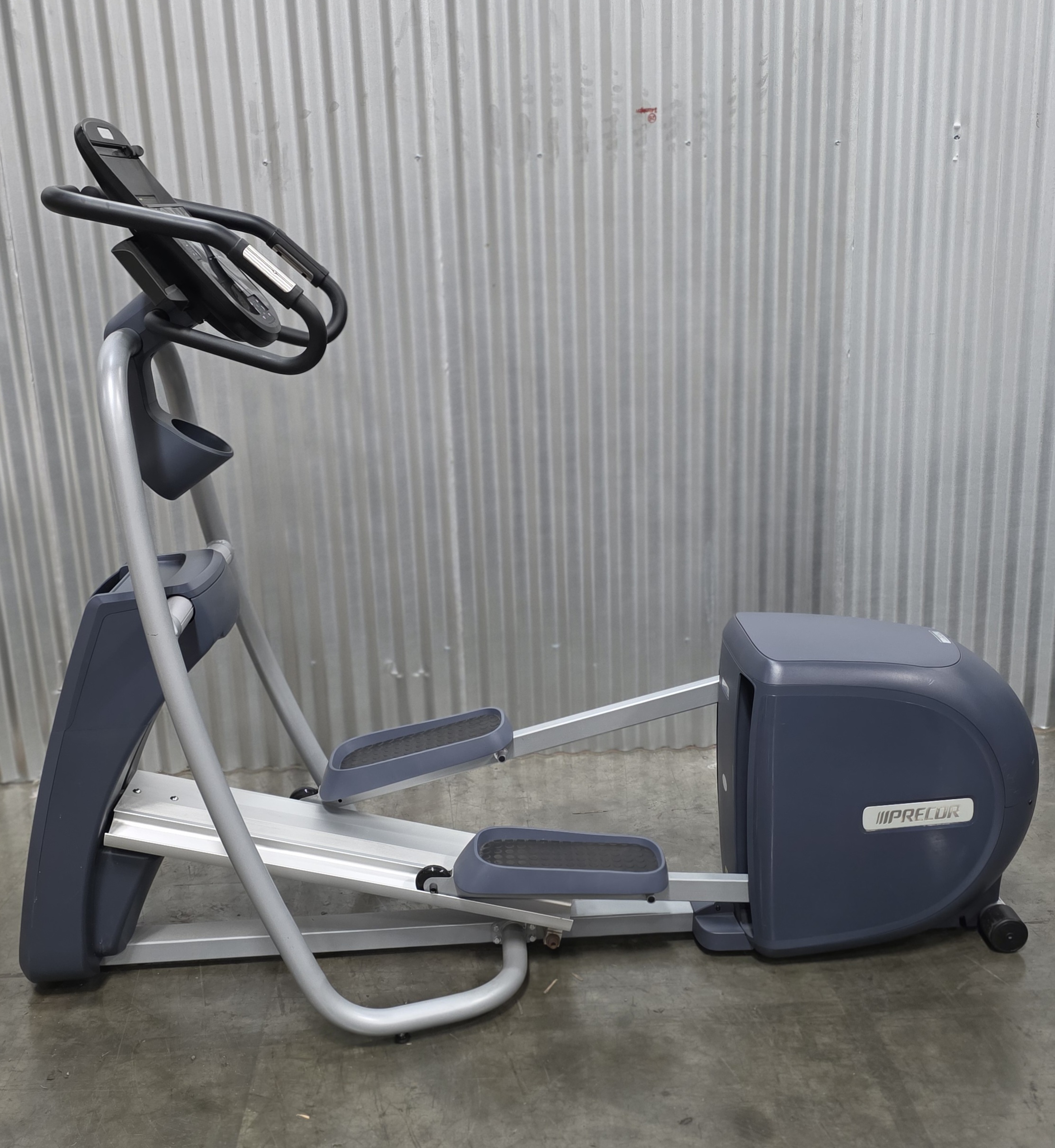 Precor EFX 425 Elliptical