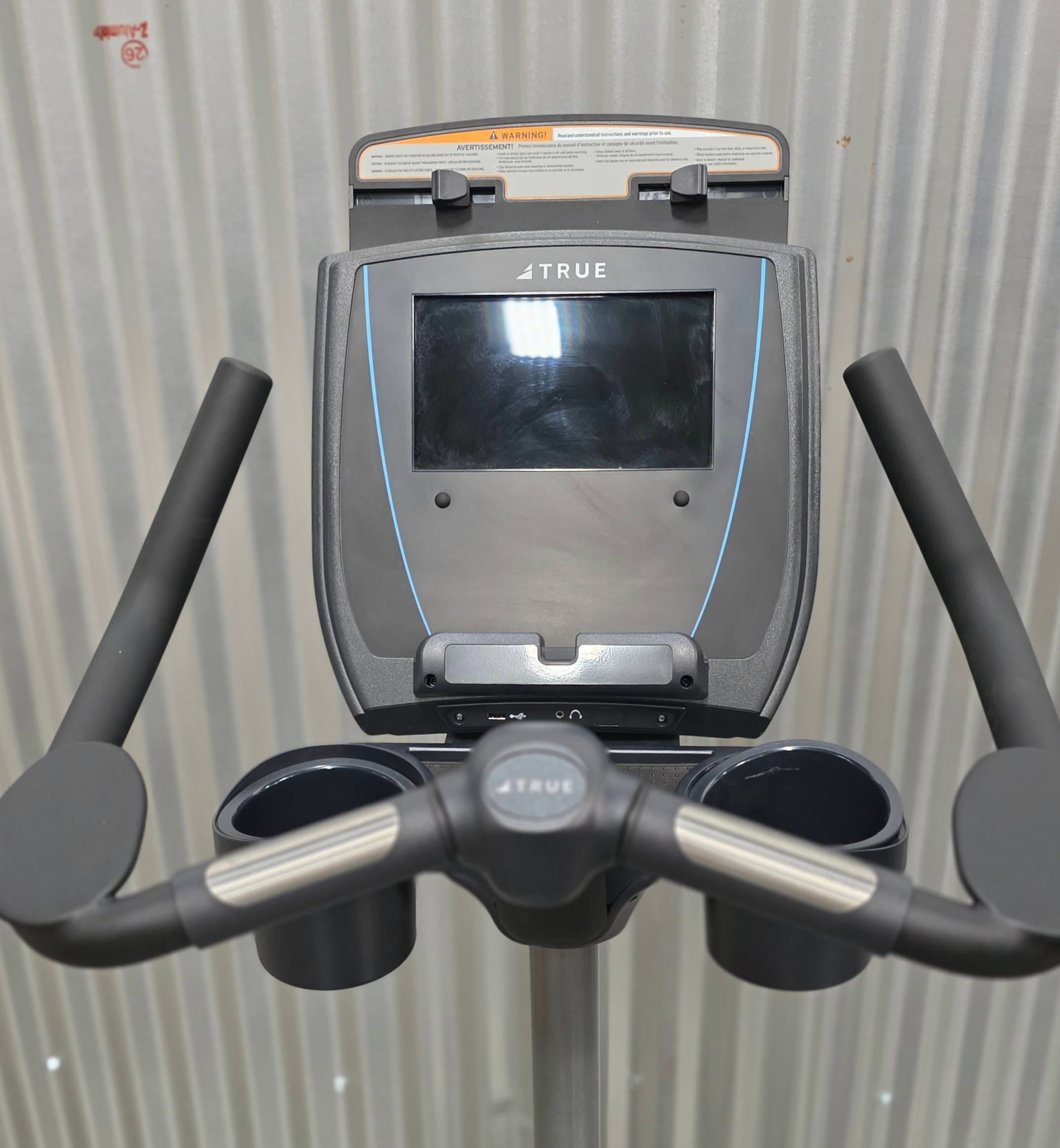 TRUE ES900 Upright Bike - USED