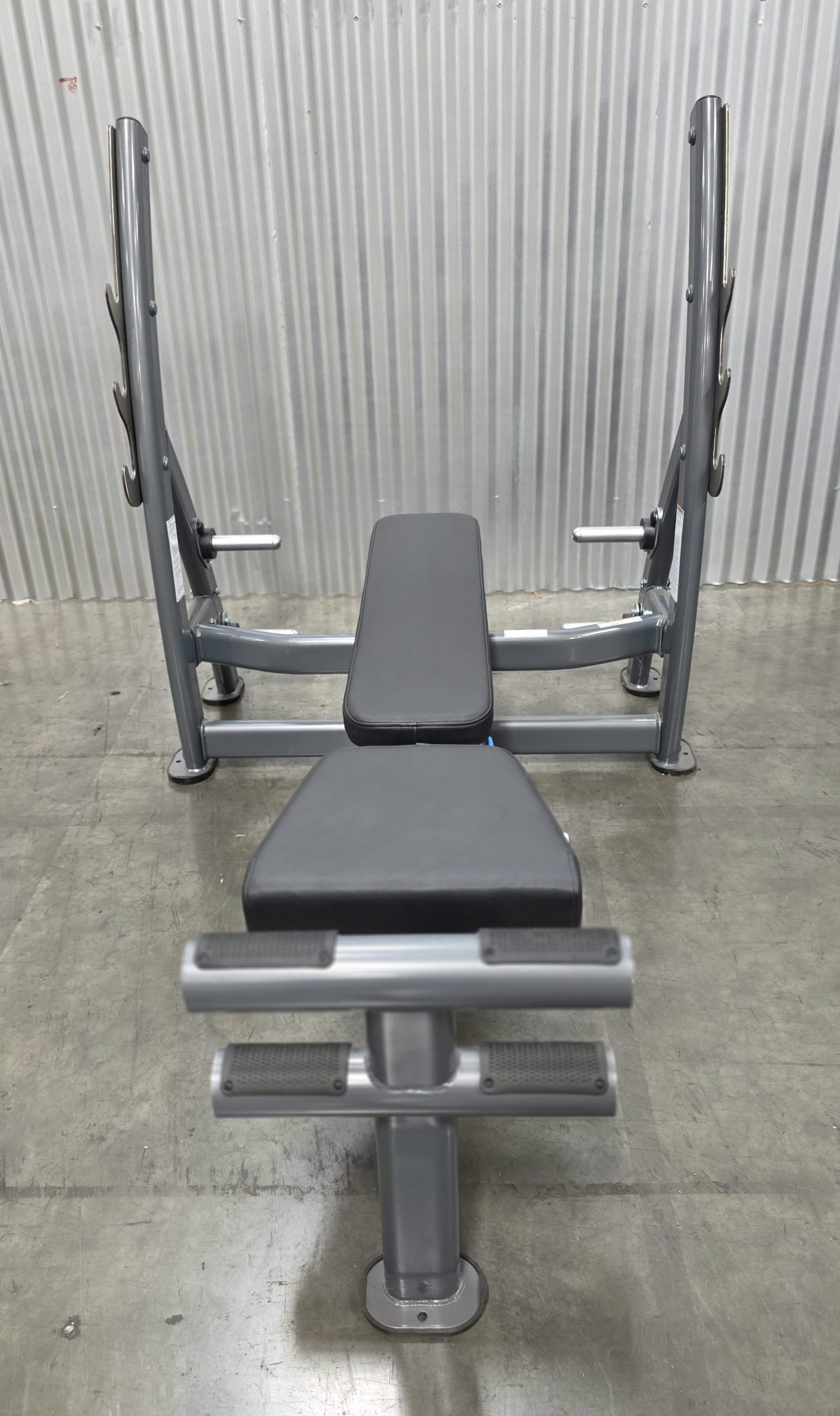 TRUE Fitness XFW8200 Commercial 3-Way Bench Press - Slightly USED