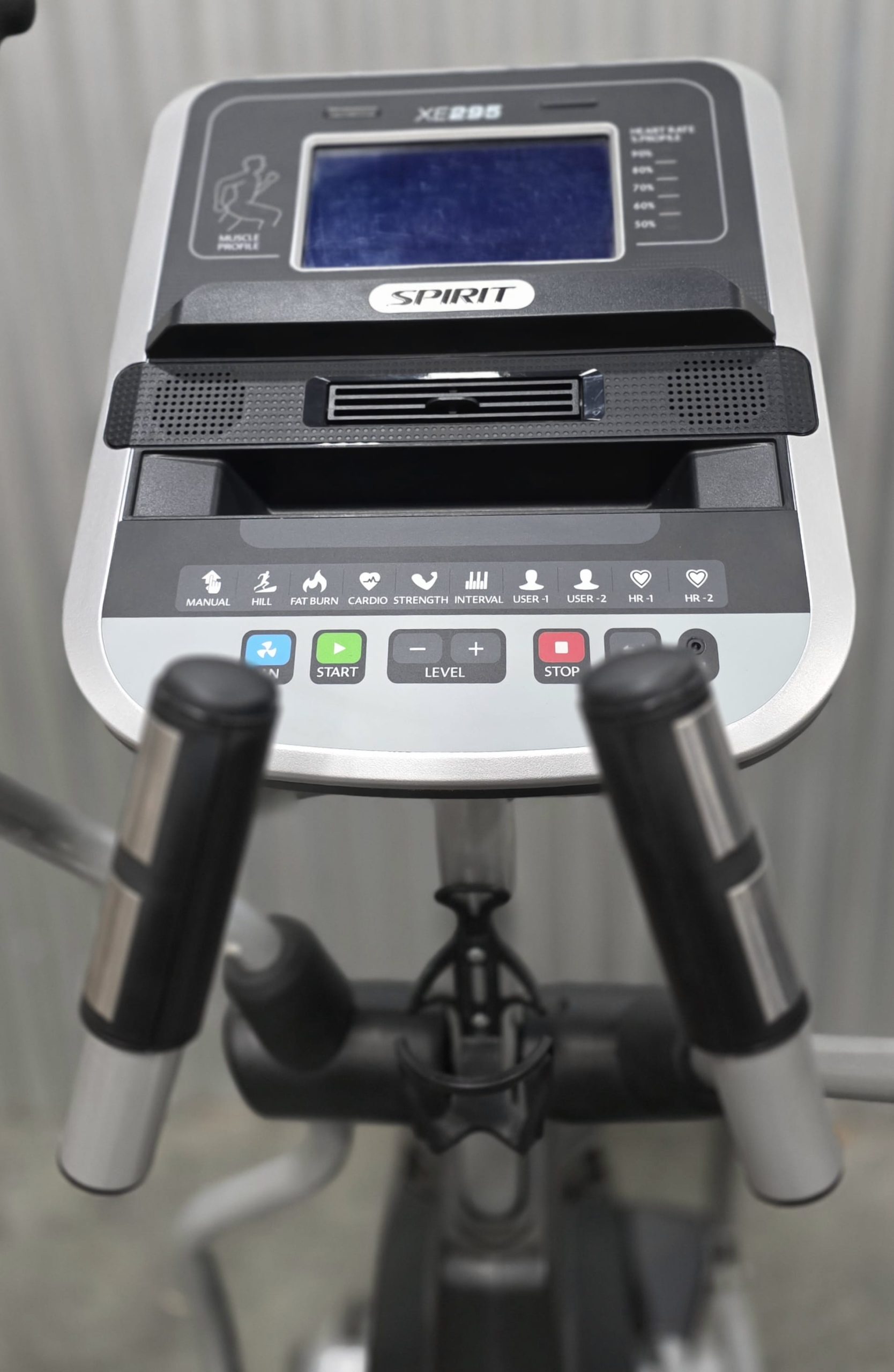 Spirit Fitness XE295 Elliptical - USED