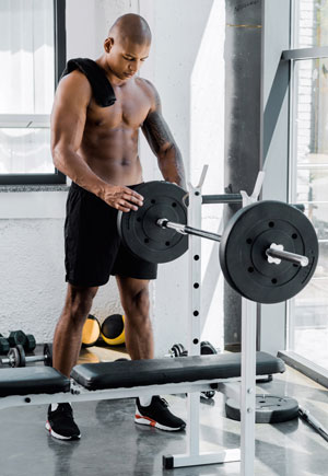 weight lifting beginners man
